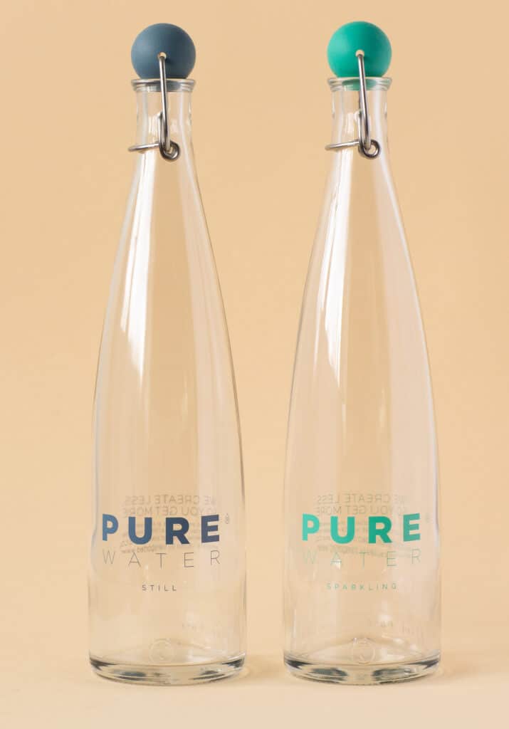 PUREclassic bottle. Award-winning design. Reusable water bottle.